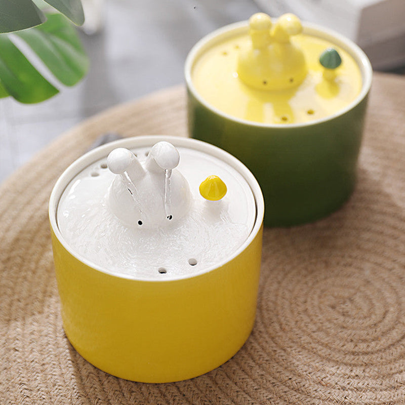 Tyylikäs vesiautomaatti terveelle ja onnelliselle kanille