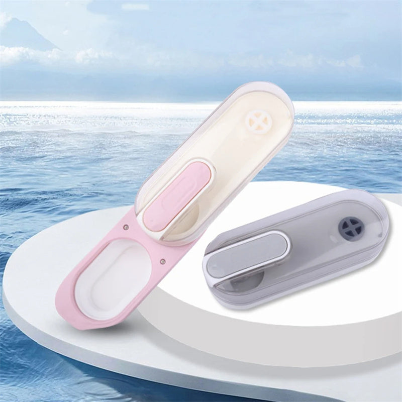 Kätevä kokoontaitettava vesipullo helppoon matkustamiseen lemmikkien kanssa