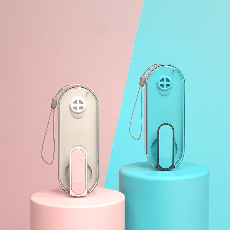 Kätevä kokoontaitettava vesipullo helppoon matkustamiseen lemmikkien kanssa