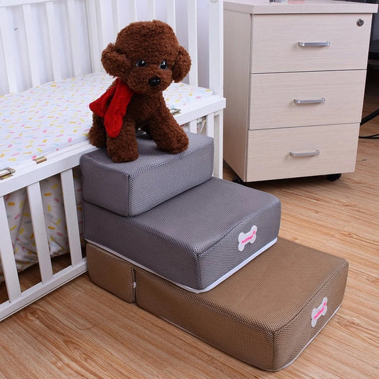 Liukumattomat lemmikkien portaat helppoon ja turvalliseen kiipeämiseen