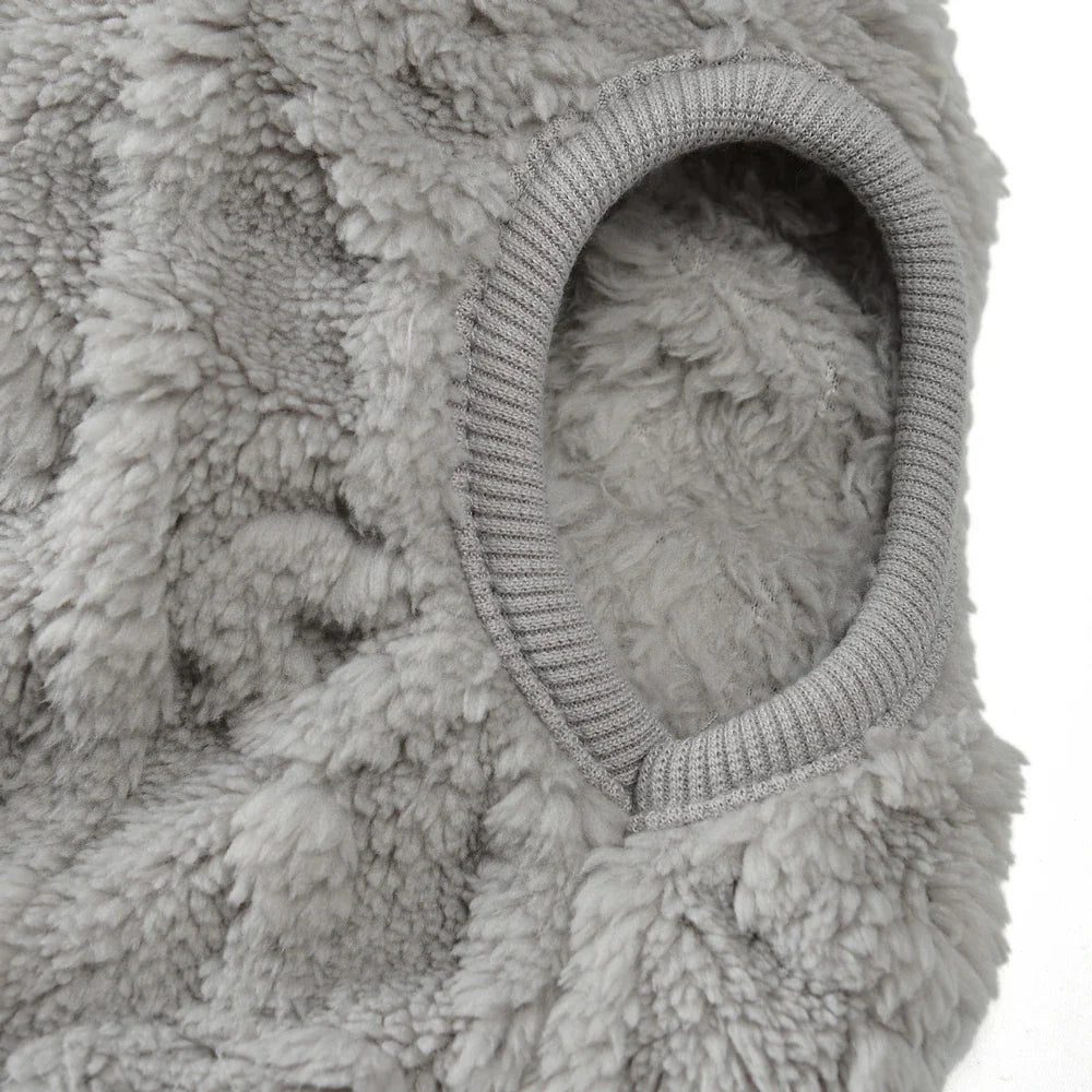 Ylellinen talvitakki koirille ja kissoille äärimmäiseen lämpöön ja mukavuuteen