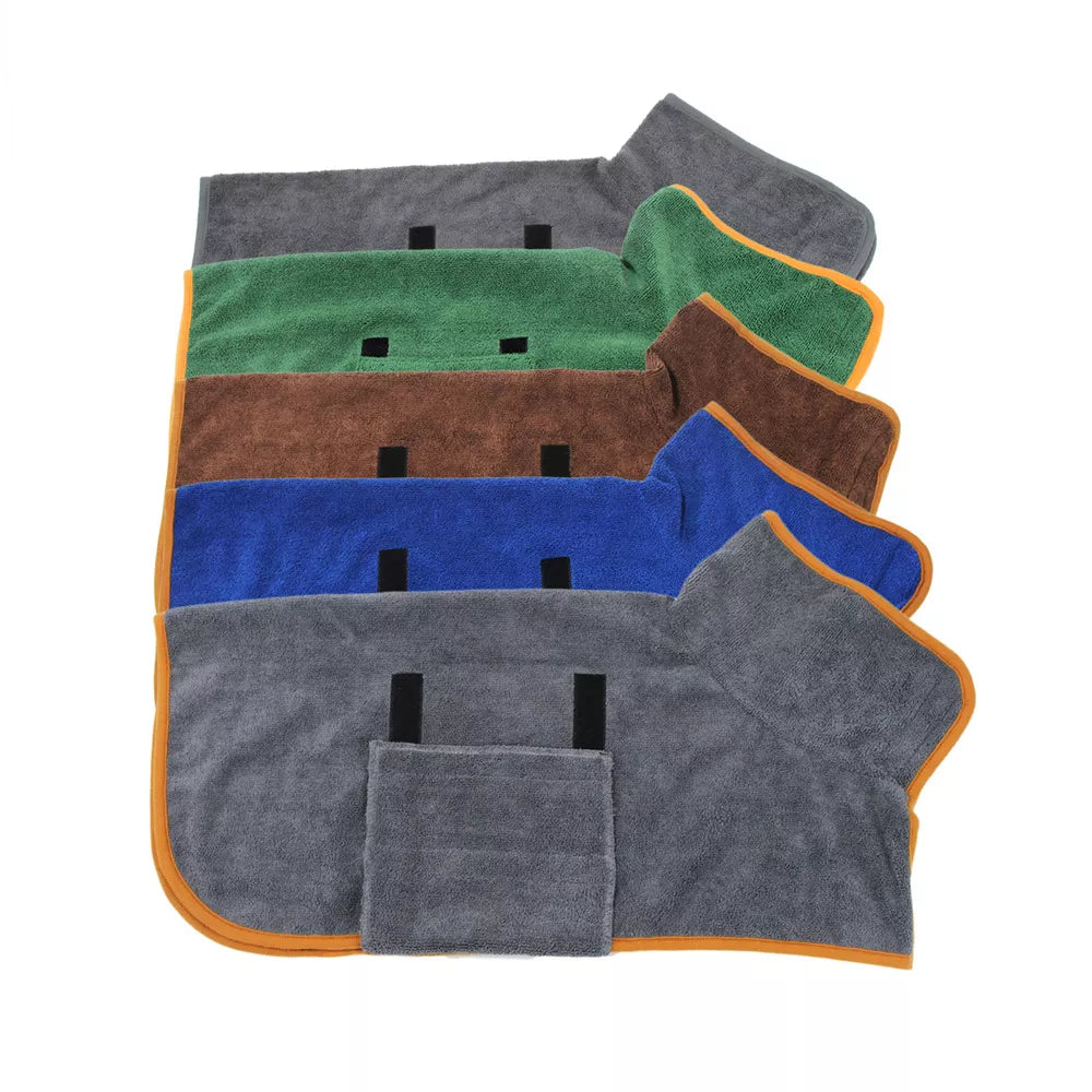 Monikäyttöinen lemmikkien kylpytakki lisämukavuutta ja kätevyyttä varten