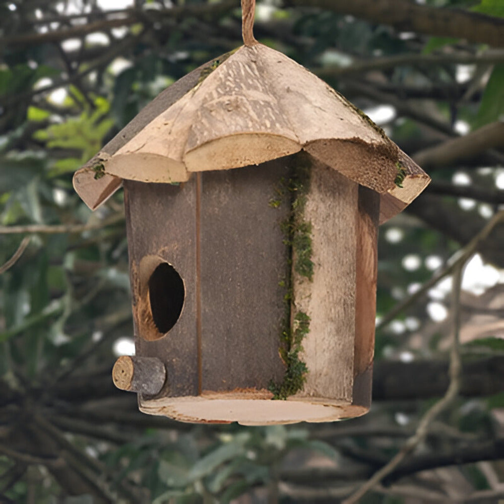 Domus - Viehättävä maalaismainen puinen linnunpönttö kolibrituotteella