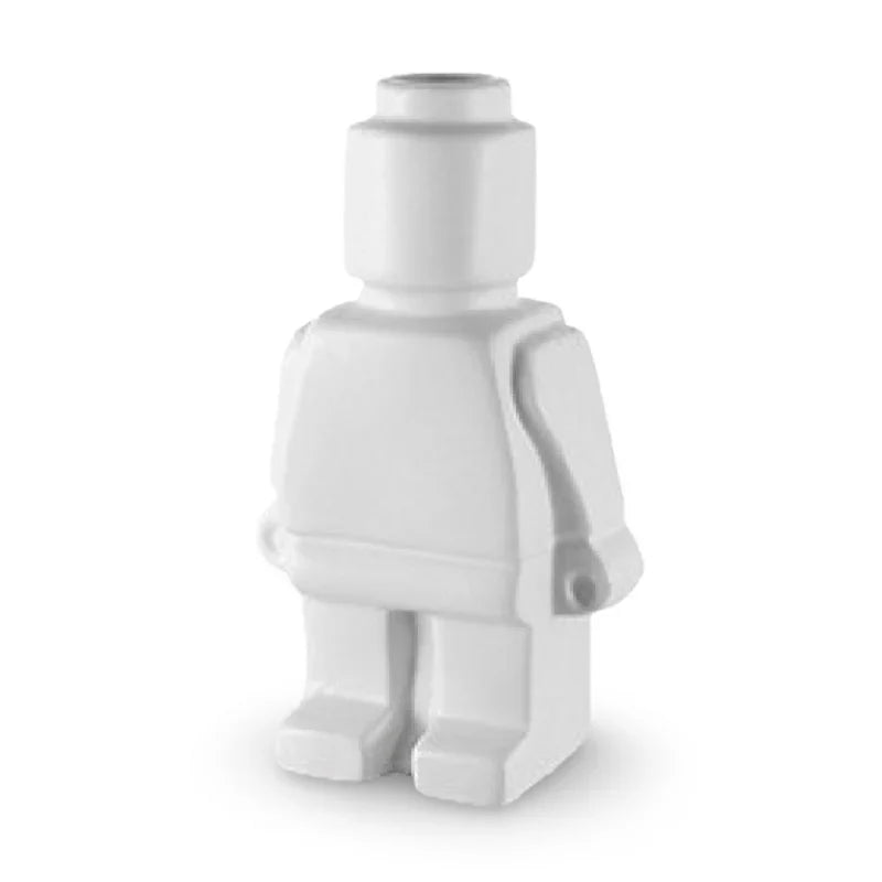 Larissa - moderni robottimuotoilu punottu kasviruukku ainutlaatuiseen puutarhan ilmeeseen